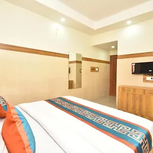 *** Hotel Capital Caltex India