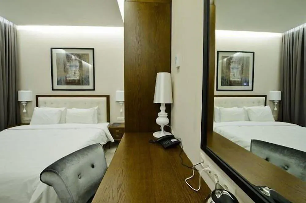 Golden Palace Batumi Hotel & Casino 4*,